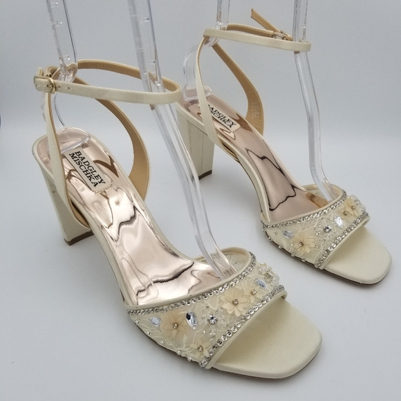 Badgley Mischka Shoes - Badgley Mischka Tayten Block Heel Sandals, Ivory, Women's Size 11